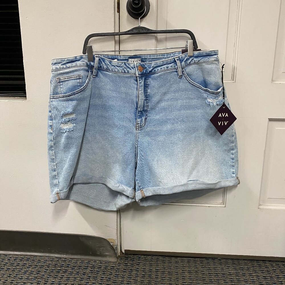 New! Ava & Viv Midi Shorts, High-rise slim fit size 24